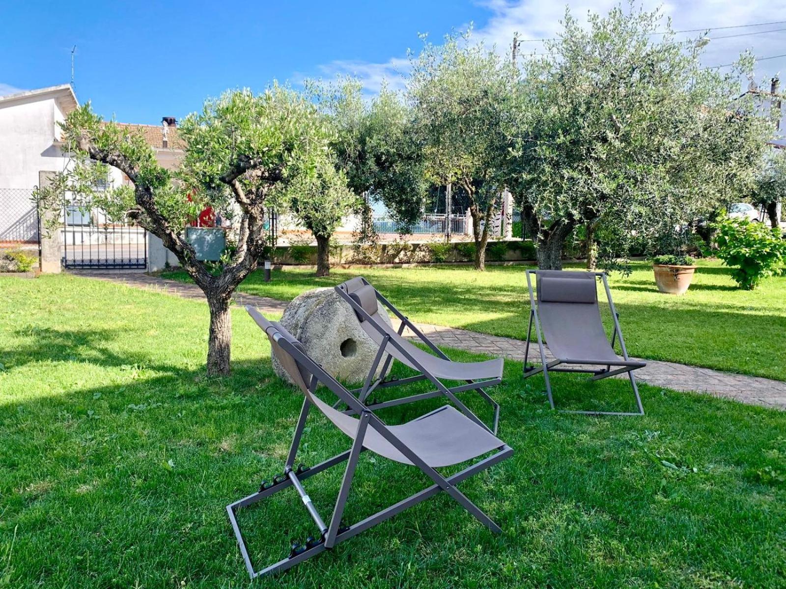 Palazzo Gessi Room And Breakfast Borghi Exterior photo